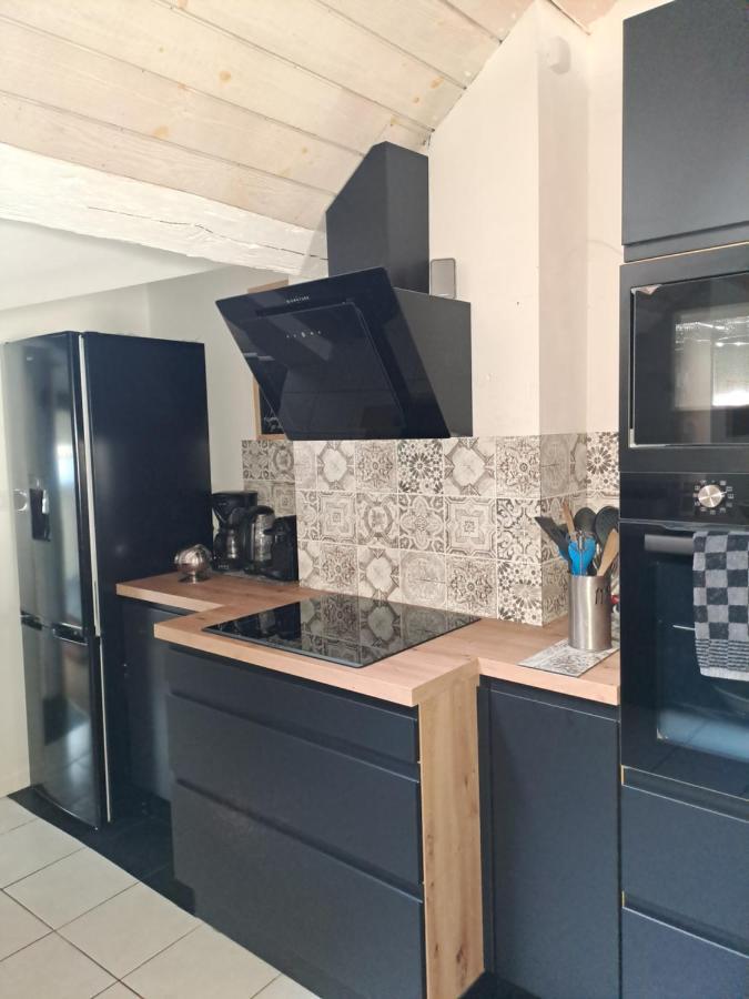 Atypique Saumur 80 M2 Joli Appartement 2 A 7 Pers Familial Renove Entier 3 Chambres Hyper Centre Exterior foto