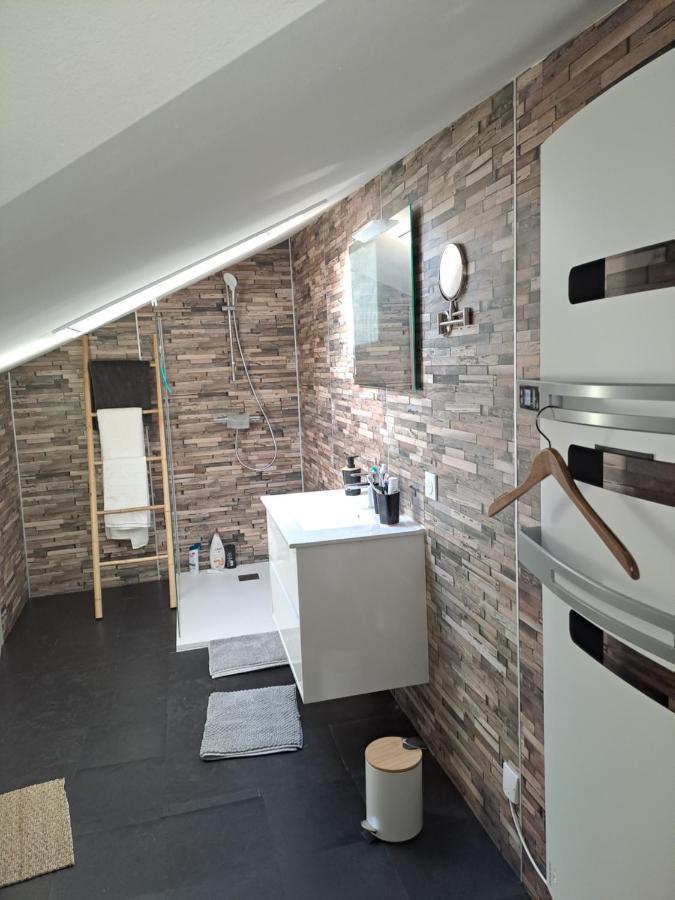 Atypique Saumur 80 M2 Joli Appartement 2 A 7 Pers Familial Renove Entier 3 Chambres Hyper Centre Exterior foto