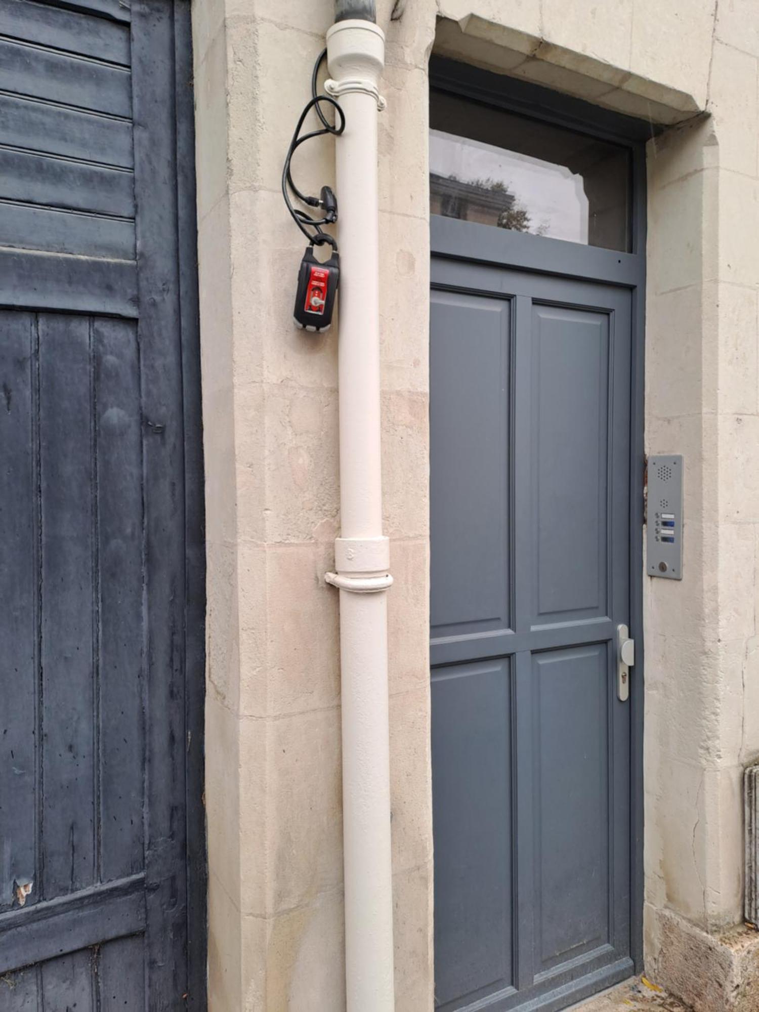 Atypique Saumur 80 M2 Joli Appartement 2 A 7 Pers Familial Renove Entier 3 Chambres Hyper Centre Exterior foto